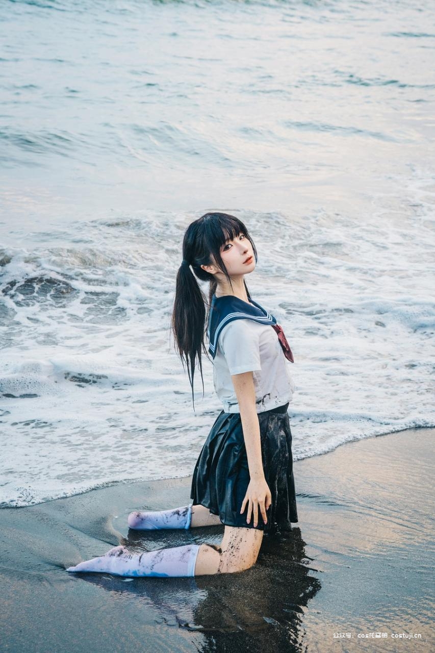 蠢沫沫-《夏想》上[206P] 小姐姐 预览3图