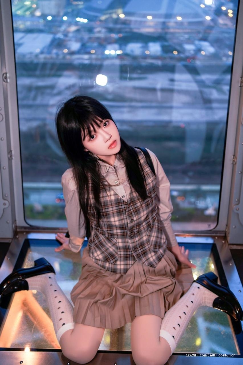 桜桃喵-制服摩天轮[27P] 小姐姐 预览1图