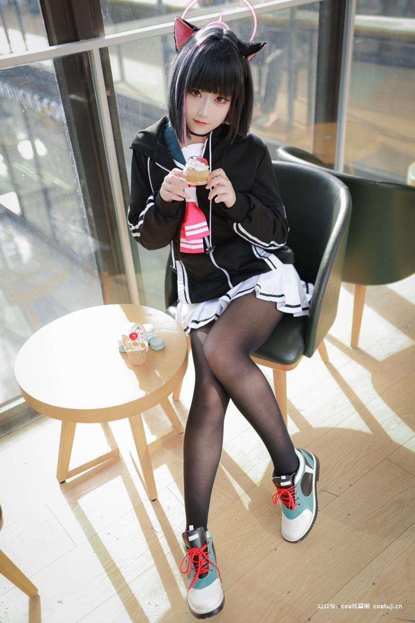 lunananya-蔚蓝档案-杏山和纱户外[33P] 小姐姐 预览3图