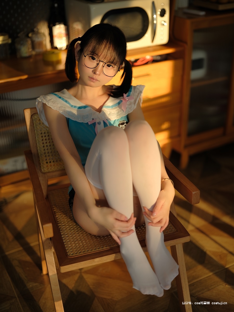 幼水铃衣-你的电子女友[35P] 小姐姐 预览1图
