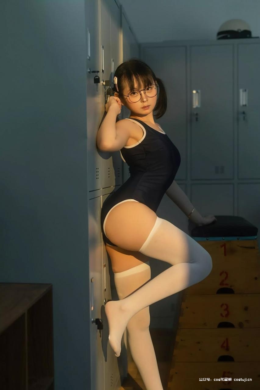 幼水铃衣-午间更衣室[75P] 小姐姐 预览2图