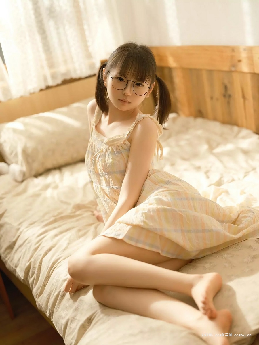 幼水铃衣-晨醒[64P] 小姐姐 预览1图
