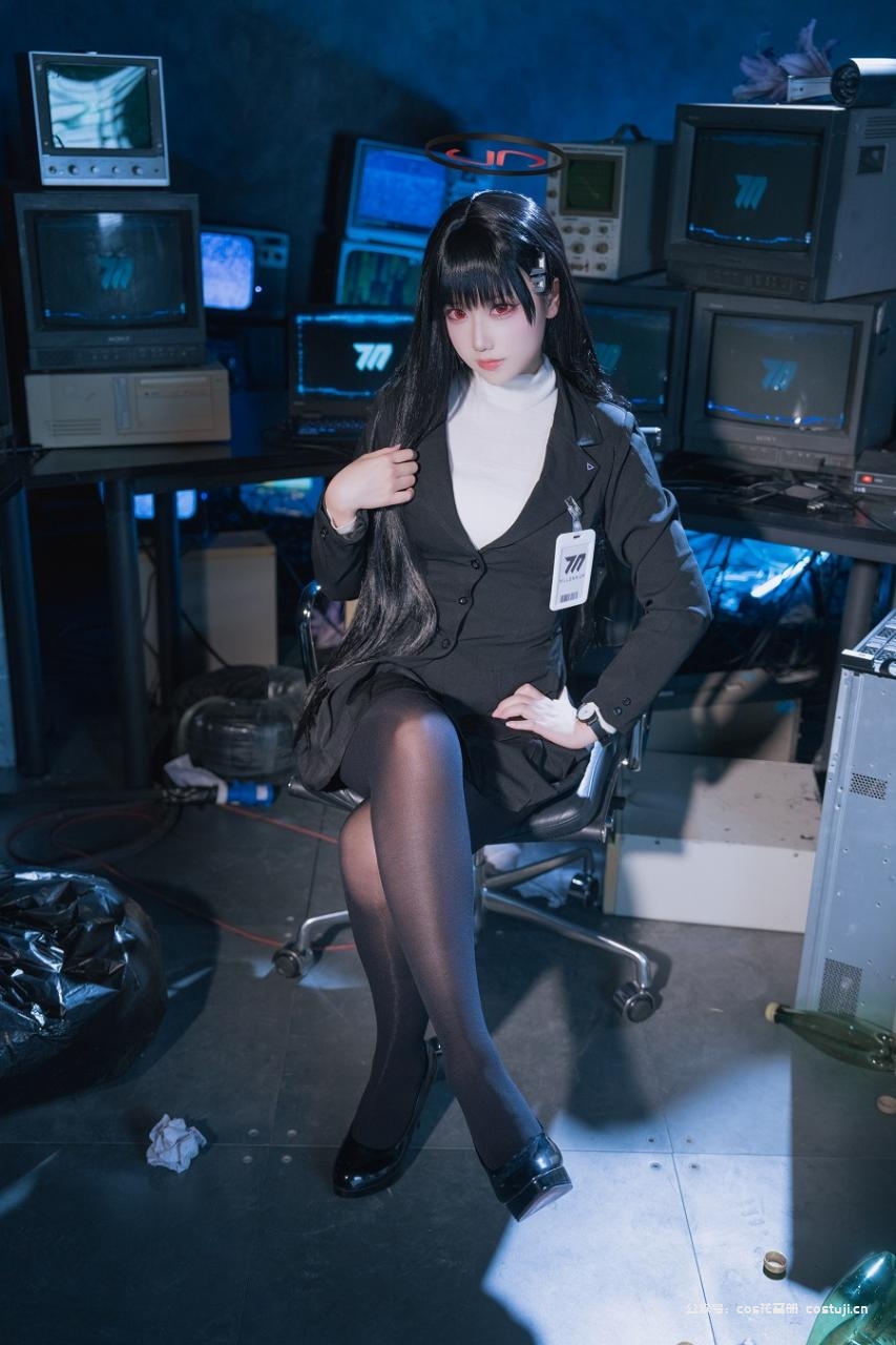 lunananya-蔚蓝档案-调月莉音[30P] 小姐姐 预览2图
