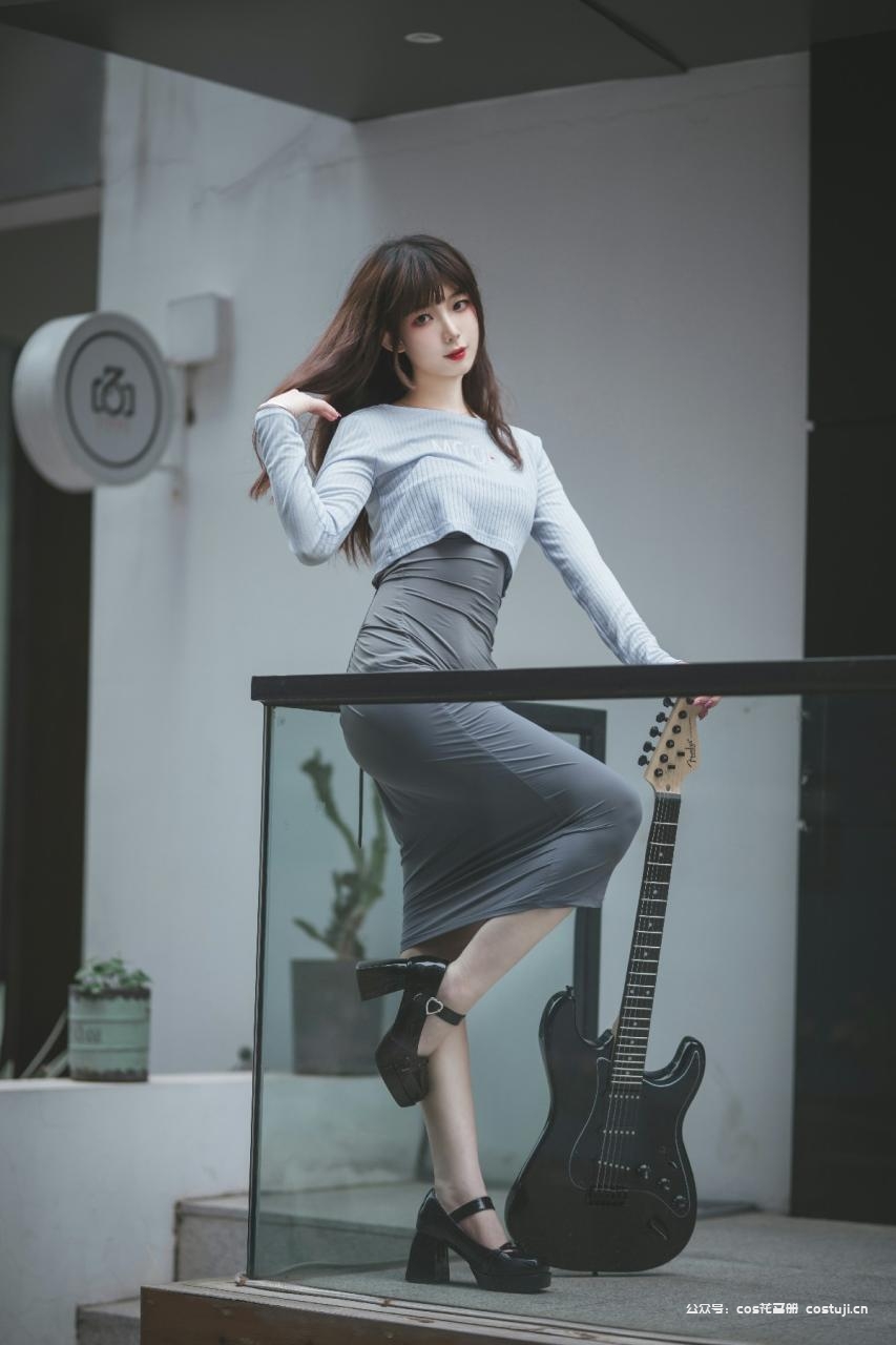 吉他妹妹.jpg