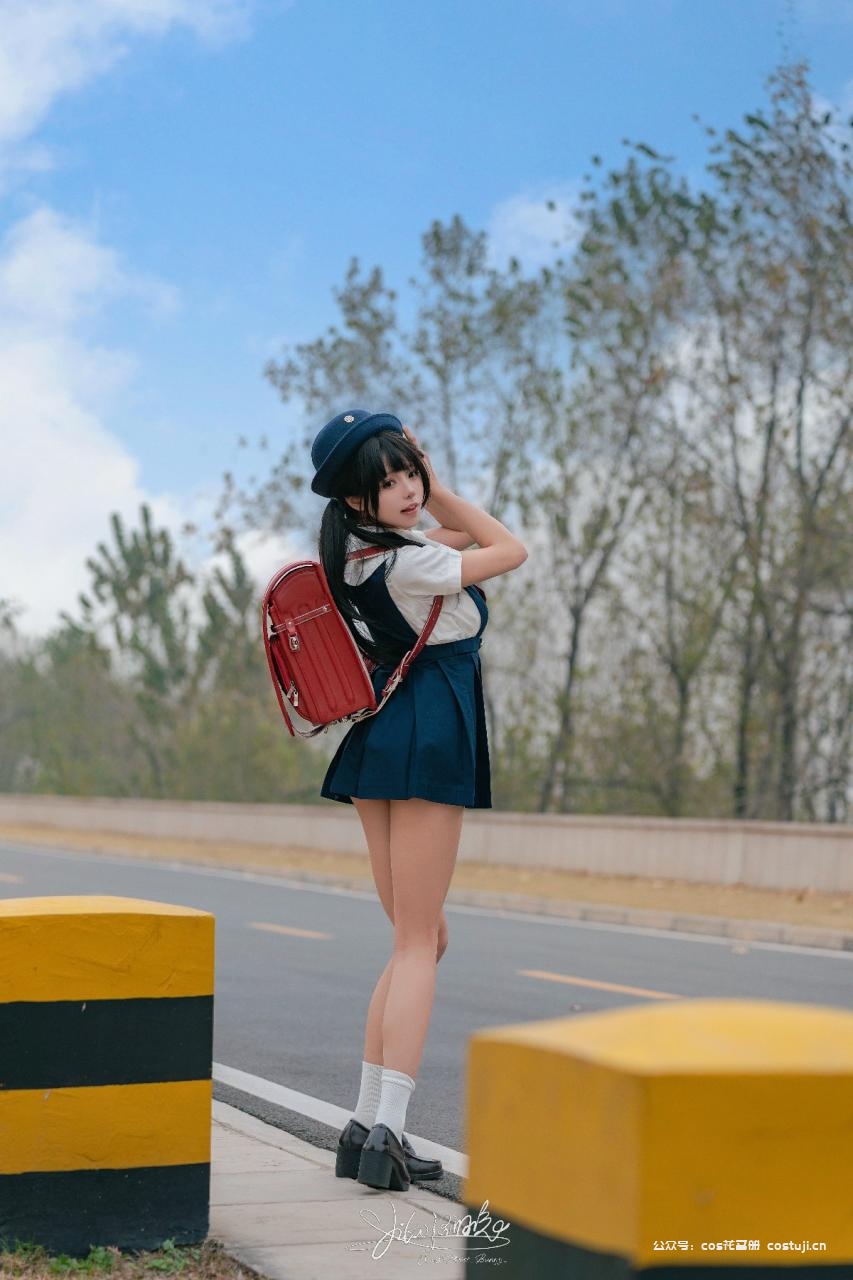 Yiko湿润兔『捕获水手服』-02.jpg