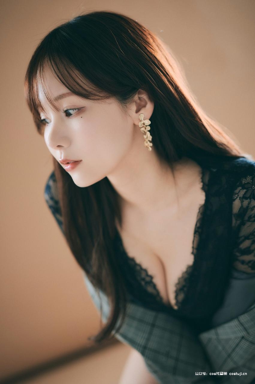 BLACK LADY7.jpg
