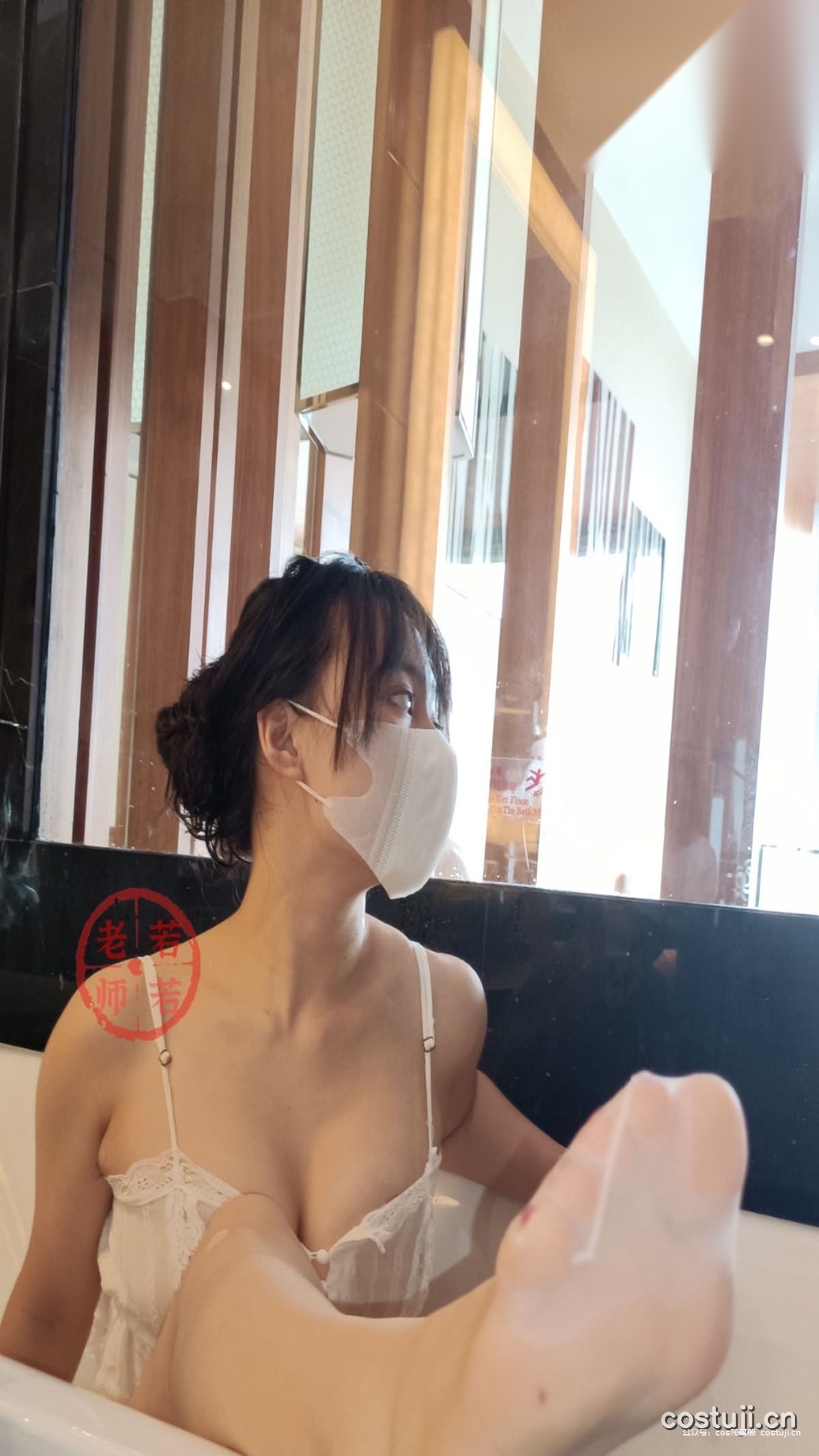 若若老师  – 朋友圈及专场系列套图&视频[网盘持续自动更新]