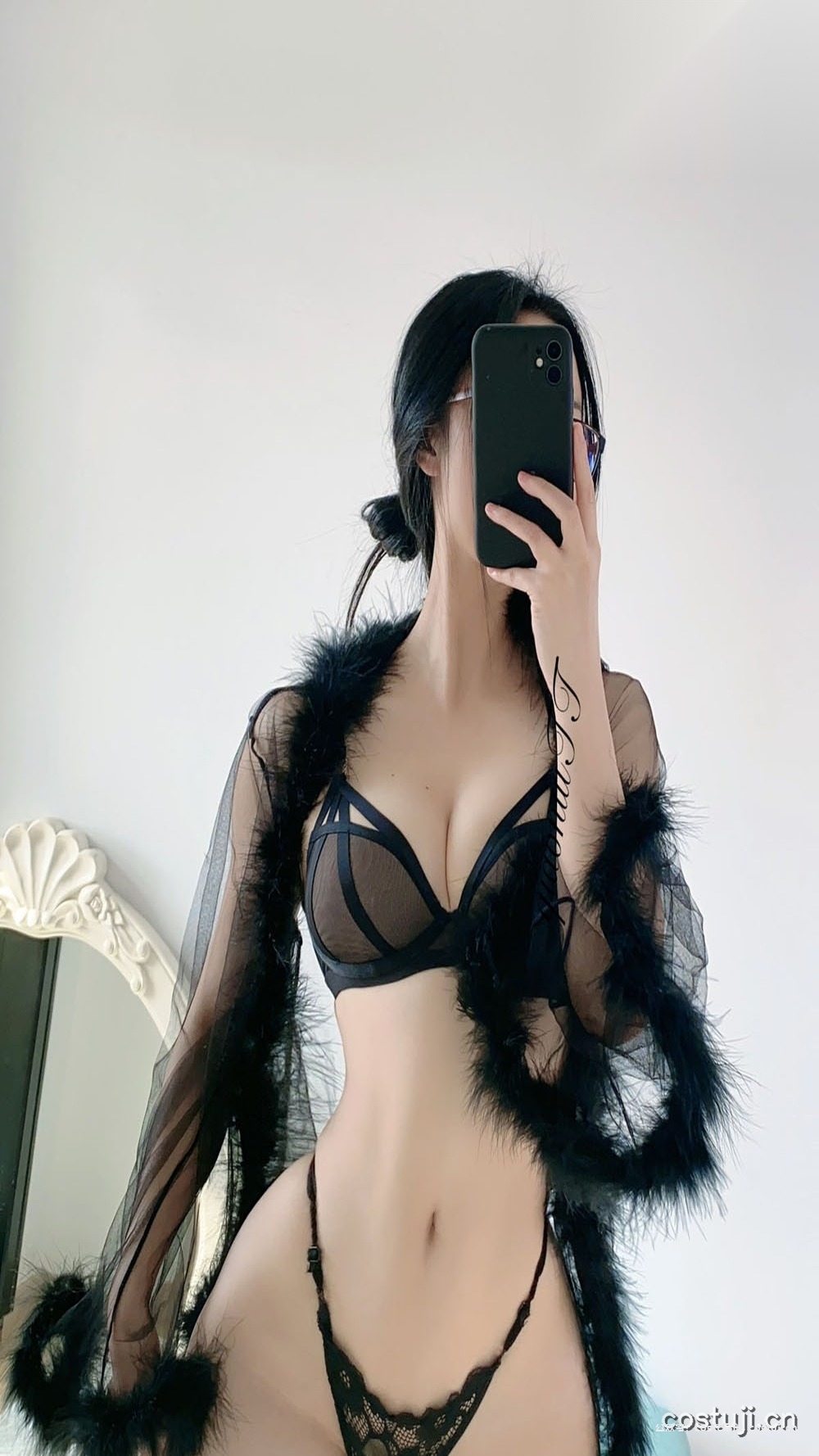 俏妞qiaoniuTT – 微密圈会员订阅系列套图&视频[139套-2026.6][网盘持续自动更新]